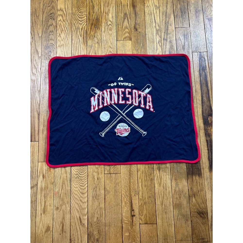 Majestic Minnesota Twins Baseball MLB‎ Rally Towel Navy Red Logo